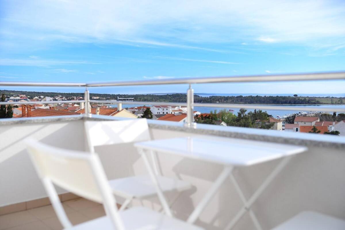 Avada Premium Apartment โนวาลยา ภายนอก รูปภาพ