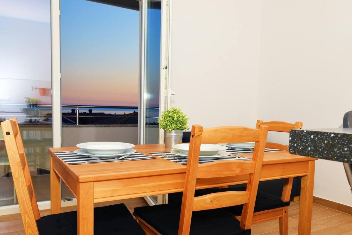 Avada Premium Apartment โนวาลยา ภายนอก รูปภาพ