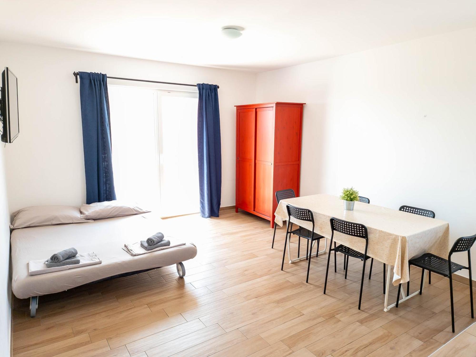 Avada Premium Apartment โนวาลยา ภายนอก รูปภาพ