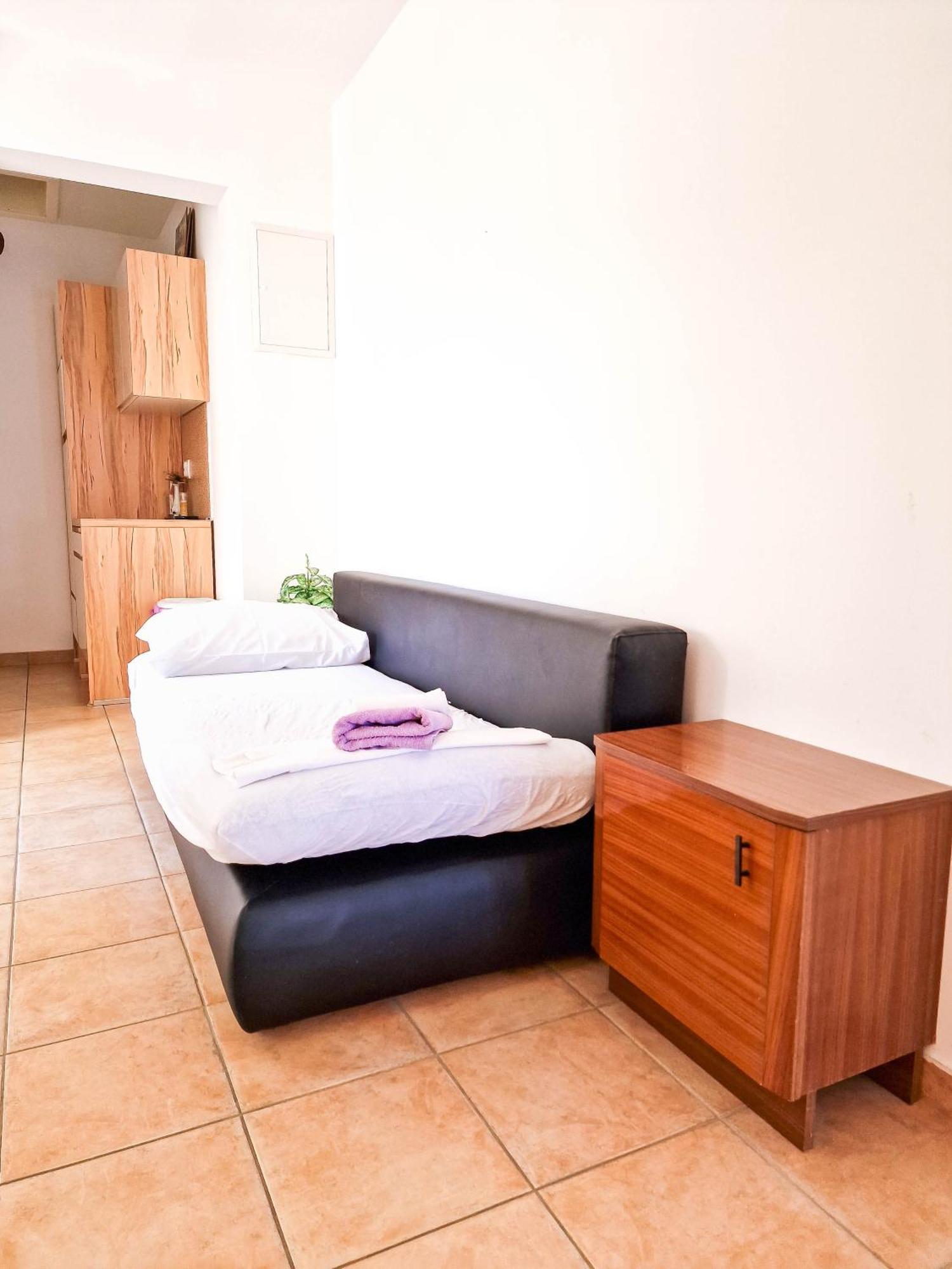 Avada Premium Apartment โนวาลยา ภายนอก รูปภาพ