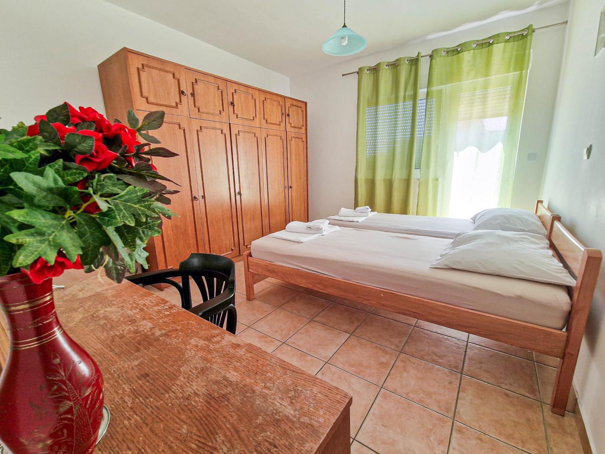 Avada Premium Apartment โนวาลยา ภายนอก รูปภาพ