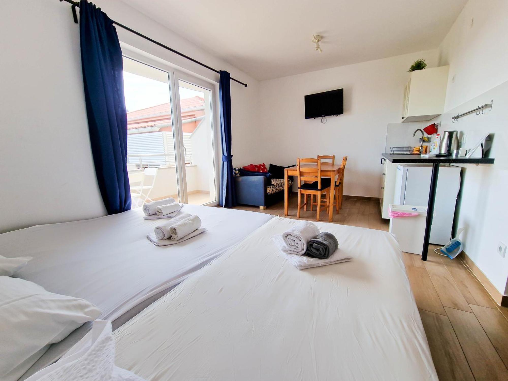Avada Premium Apartment โนวาลยา ภายนอก รูปภาพ