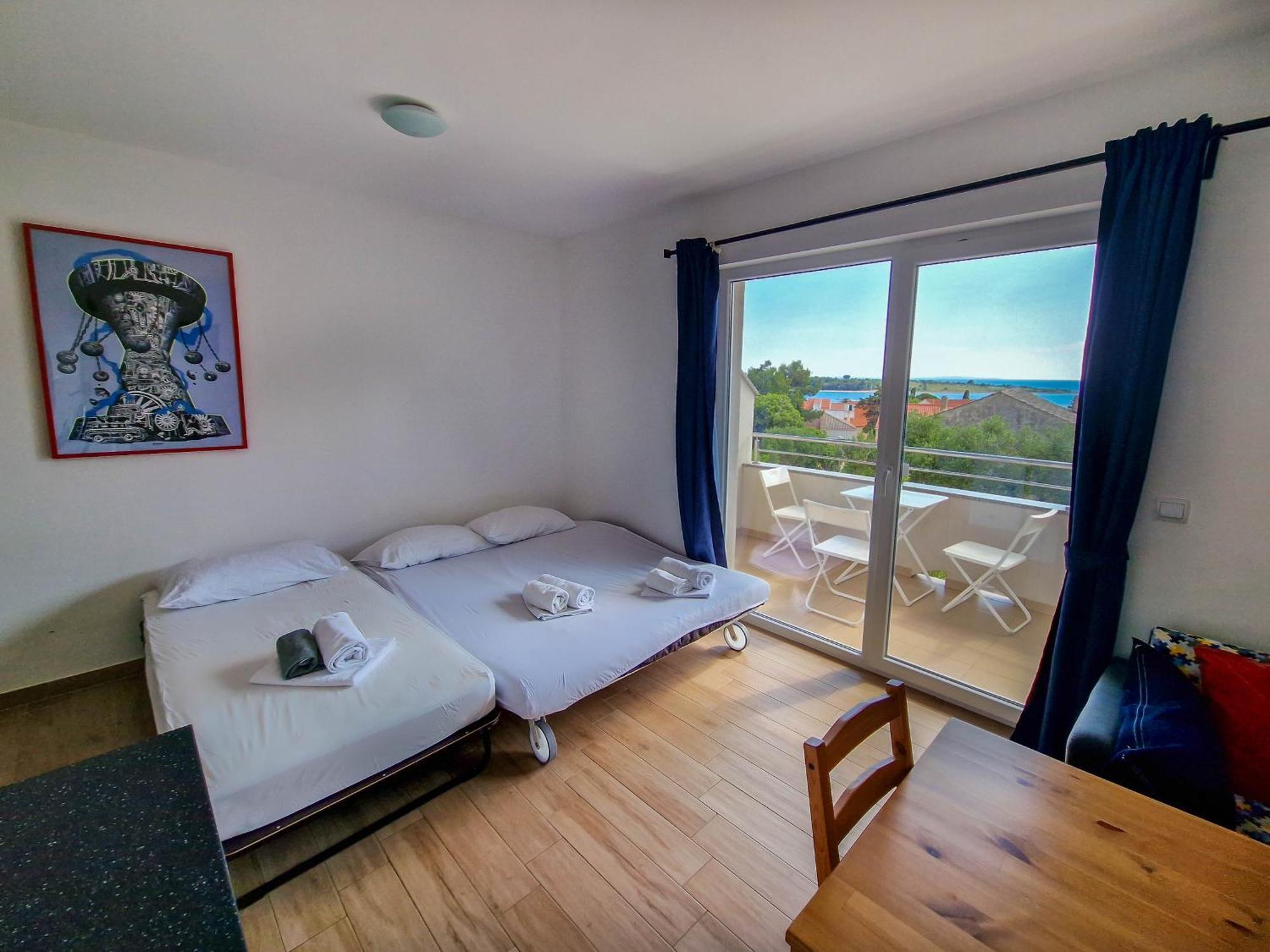 Avada Premium Apartment โนวาลยา ภายนอก รูปภาพ